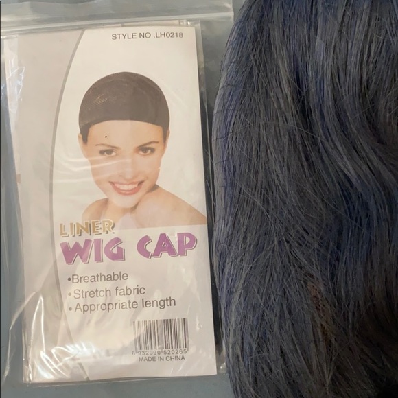 Wigs - Picture 3 of 3